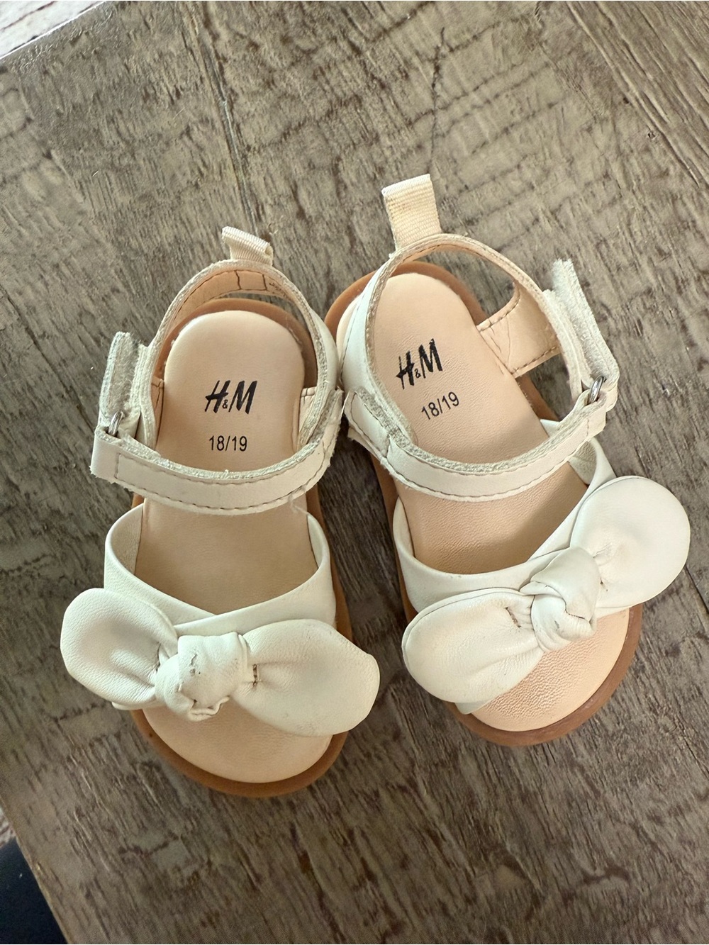 H&M Toddler Cream Bow Strap Sandals